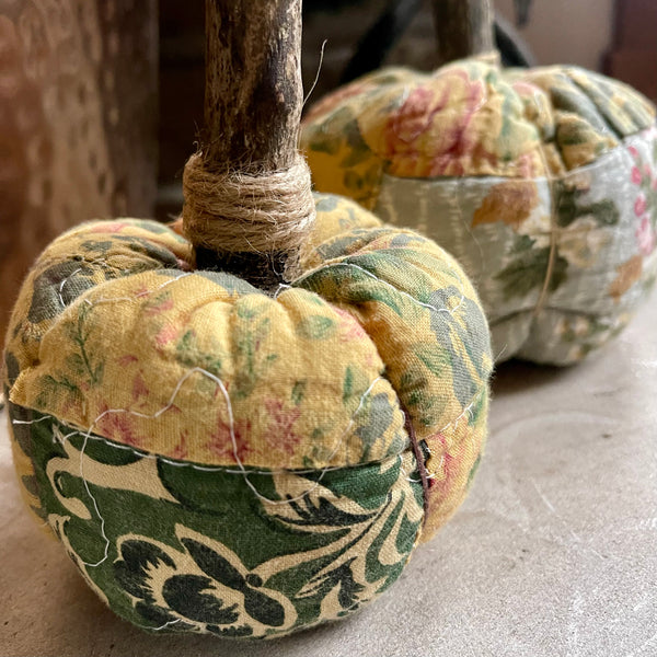 Vintage Quilt Pumpkins