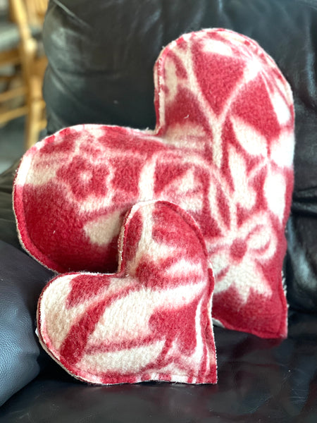Cutter Wool Blanket Heart Pillow Set
